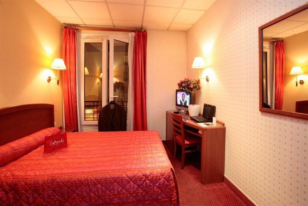 Hotel Charlemagne Neuilly-sur-Seine Oda fotoğraf