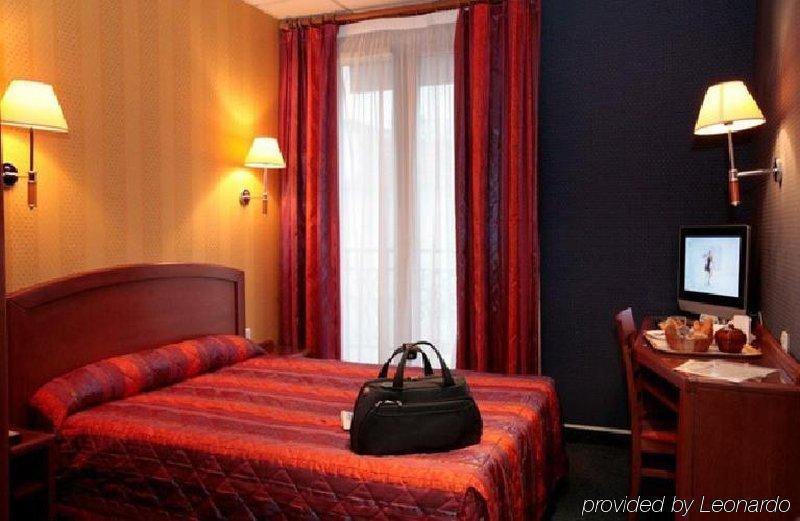 Hotel Charlemagne Neuilly-sur-Seine Oda fotoğraf